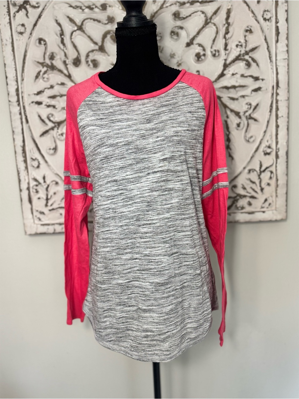Pennant Sportswear M Gray Pink Raglan Long Sleeve Baseball Tee Varsity Stripes